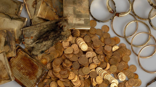 Çekya'da doğa yürüyüşü yapan iki kişi hazine buldu