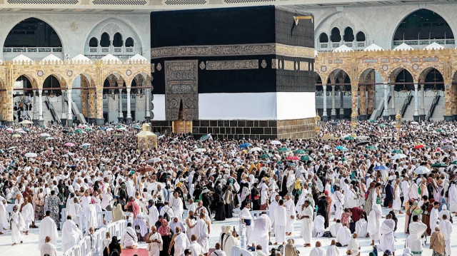 وصول 1.1 مليون حاج إلى السعودية وسط ترقب تحديد يوم عرفة