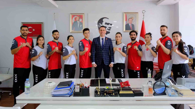 Ziyaretin sonunda hatıra fotoğrafı çekildi.