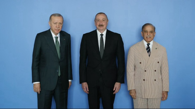 Turkish President Recep Tayyip Erdogan (L), Azerbaijani President Ilham Aliyev (C) and Pakistani Prime Minister Shehbaz Sharif (R) hold a trilateral meeting in Lachin, Azerbaijan, on May 28, 2025.