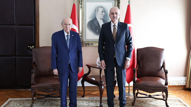 TBMM Başkanı Numan Kurtulmuş, MHP Genel Başkanı Devlet Bahçeli ile bir araya geldi. Görüşme, saat 13.00 itibarıyla Meclis’teki MHP Grubu’nda, Bahçeli’nin makam odasında gerçekleşiyor.