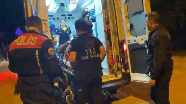 Kavga ihbarına giden polislere köpek saldırdı, 2 yaralı