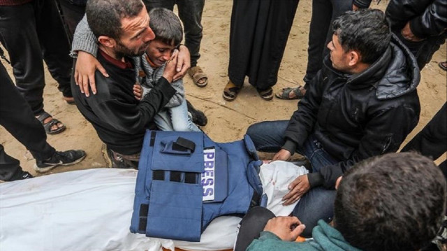 حماس تطالب المؤسسات الحقوقية بفضح انتهاكات إسرائيل بحق صحفيي غزة