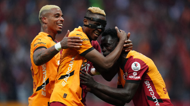 Galatasaraylı futbolcuların yaşadığı sevinç.