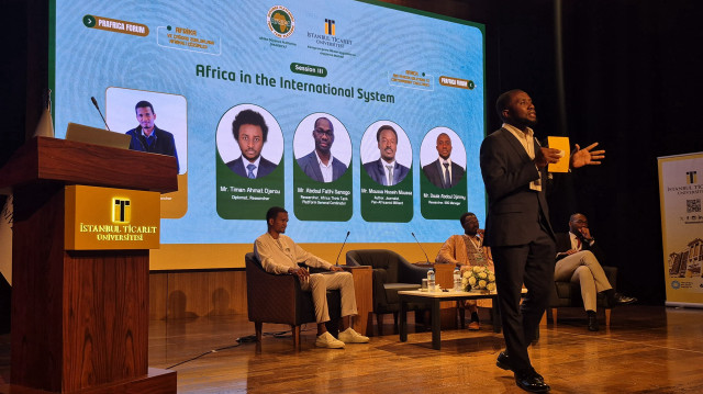 Lors d'un des panels du forum PRAFRICA, organisé à l’Université Ticaret d’Istanbul, il a été exploré le rôle de l’Afrique dans le système international, en présence de chercheurs et experts venus de divers pays du continent.