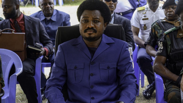 Le ministre de la Justice de la RDC, Constant Mutamba, assiste au prononcé de la sentence des accusés présumés membres du groupe rebelle M23 à la prison de Ndolo à Kinshasa, le 8 août 2024.