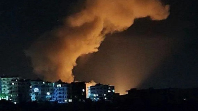 مقتل مدني بقصف إسرائيلي على 3 مواقع في غربي سوريا