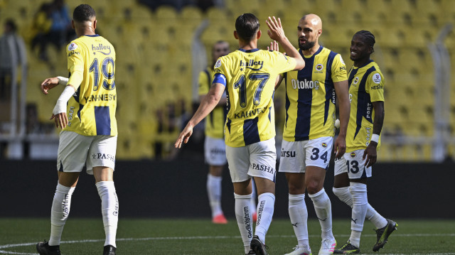 İrfan Can Kahveci'nin gol sonrası yaşadığı sevinç.