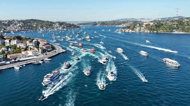Şampiyonluğu Boğaz'da kutladılar: Yeni hedef Süper Lig