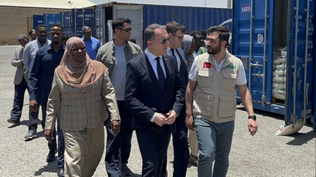 سفينة "الخير" التركية الثانية ترسو في ميناء بورتسودان