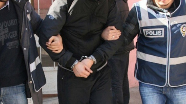 Uyuşturucu veya uyarıcı madde ticareti yapma ve sağlama suçundan aranan hükümlü, Samsun'da yakalandı.