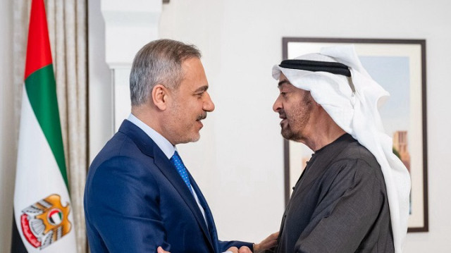 فيدان يلتقي الرئيس الإماراتي في أبوظبي