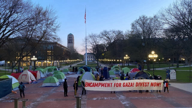 Le 22 avril 2024, des étudiants ont pris d'assaut le Michigan Diag, exigeant que l'université se désinvestisse du génocide en cours en Palestine.