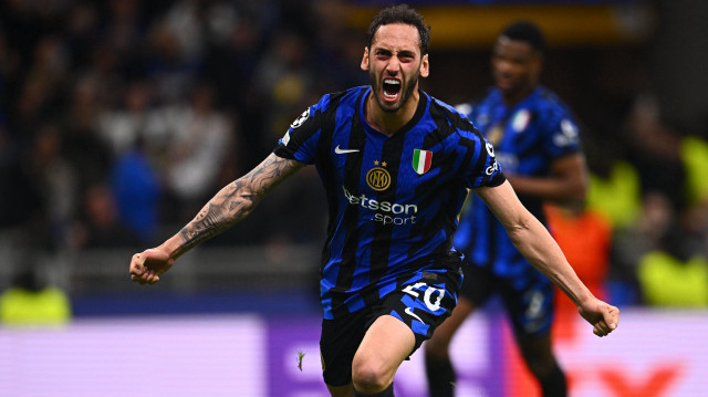 Hakan Çalhanoğlu'nun gol sevinci.