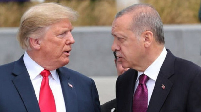 Turkish President Recep Tayyip Erdogan (R) and his US counterpart Donald Trump (L)