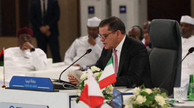 Le Premier ministre intérimaire libyen Abdulhamid Dbeibah s'adresse au Forum transméditerranéen sur les migrations à Tripoli, le 17 juillet 2024.