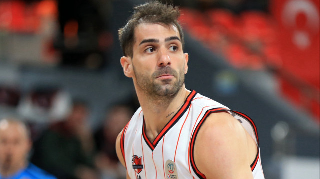 Manisa Basket'in gardı Yunus Emre Sonsırma