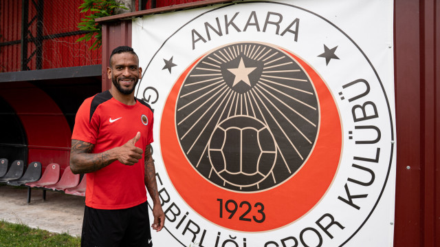 Bu sezon 31 maçta forma giyen Amilton, 8 gol ve 10 asistle oynadı.
