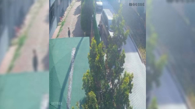 Büyükçekmece'de ‘gürültü yapıyorsunuz' diye komşularına öfkelenen adam bıçak ve sopayla çevre sakinlerine saldırdı