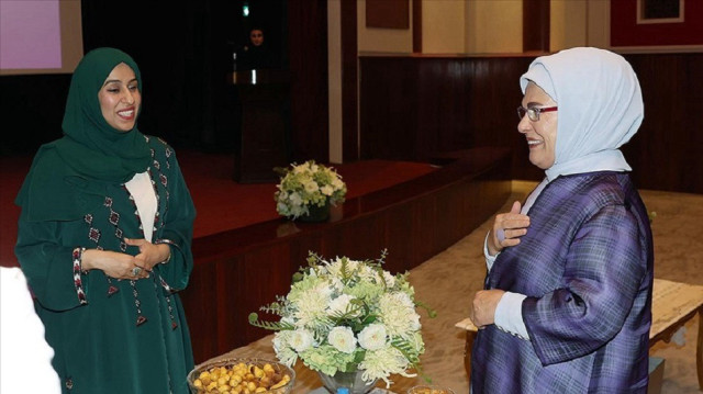 أمينة أردوغان تلتقي "أم الإمارات" في إسطنبول