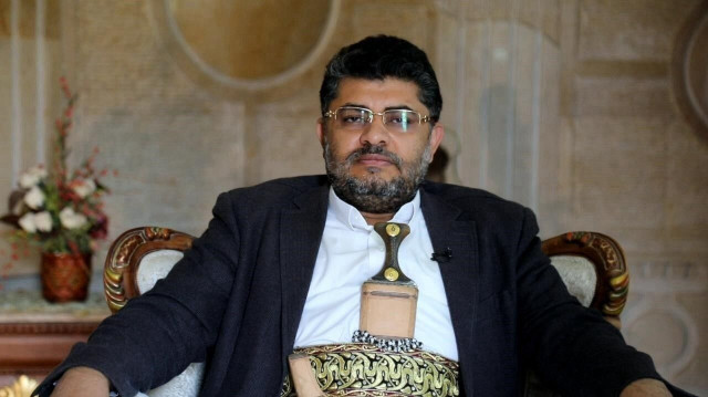 الحوثي: سمحنا بمرور حاملة طائرات بريطانية بالبحر الأحمر