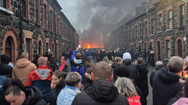 Des manifestations anti-migrants ont lieu en Irlande du Nord le 10 juin 2025.
