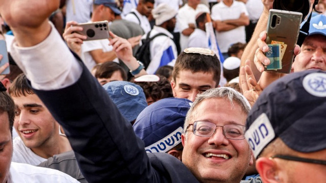 Il s’agit du ministre de la Sécurité nationale, Itamar Ben-Gvir, et du ministre des Finances, Bezalel Smotrich, qui se verront interdire l’entrée sur le territoire britannique et dont les avoirs seront gelés.