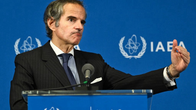 Rafael Grossi, directeur général de l'Agence internationale de l'énergie atomique (AIEA), s'adresse aux journalistes lors d'une conférence de presse, peu après la réunion du conseil des gouverneurs de l'AIEA au siège de l'agence à Vienne, en Autriche, le 9 juin 2025.