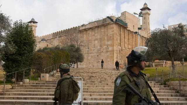 أوقاف فلسطين: قوات الاحتلال أغلقت لوحات الكهرباء في المسجد الإبراهيمي