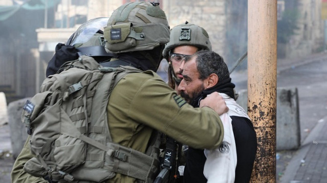بينهم 39 طفلا.. قوات الاحتلال تعتقل 488 فلسطينيا في الضفة خلال مايو