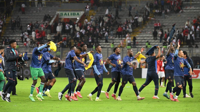 Les joueurs équatoriens célèbrent leur qualification pour la Coupe du Monde FIFA 2026 au stade Nacional de Lima, le 10 juin 2025.