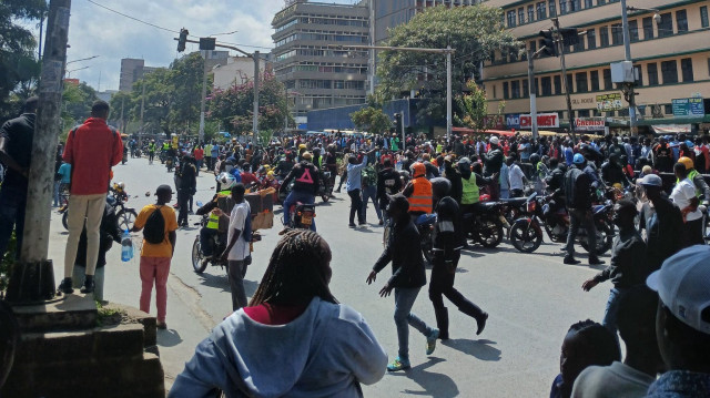 Des manifestations ont éclaté le 12 juin 2025 à Nairobi au Kenya, après la morte en détention d'Ojwang, enseignant devenu commentateur en ligne.