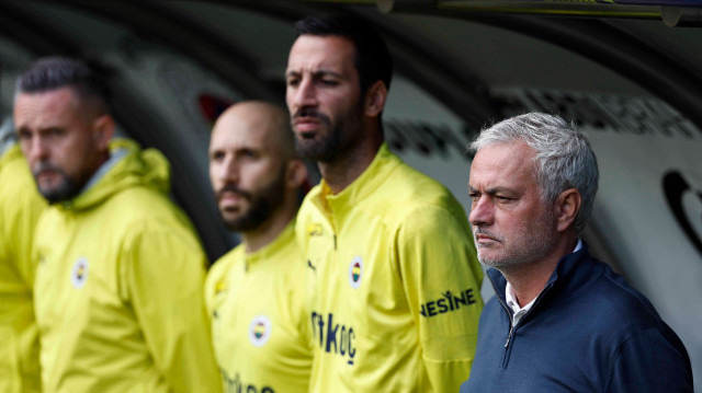 Fenerbahçe yeni sezon hazırlık kampının bir kısmını Mourinho'nun ülkesi Portekiz'de geçirecek.