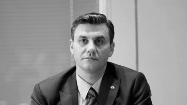 Manisa Büyükşehir Belediye Başkanı Ferdi Zeyrek’in evinde elektrik akımına kapılarak hayatını kaybetmesine ilişkin soruşturmada flaş gelişme