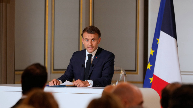 Le président français Emmanuel Macron tient une conférence de presse au palais de l'Élysée à Paris le 13 juin 2025, après qu'Israël a lancé une vague de frappes sur l'Iran.