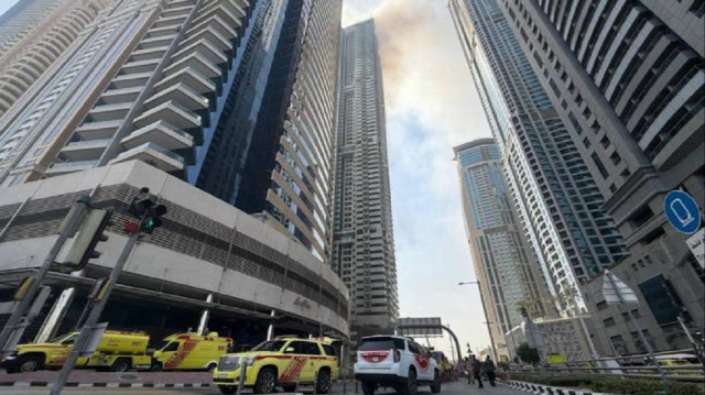 السيطرة على حريق في مبنى بدبي مكون من 67 طابقا دون إصابات