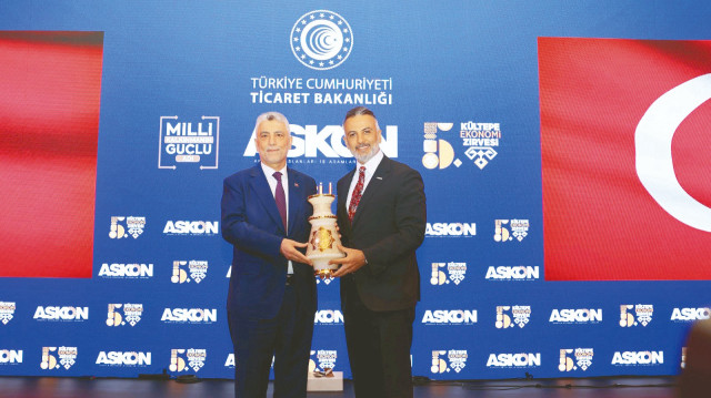 Ömer Bolat, Orhan Aydın.