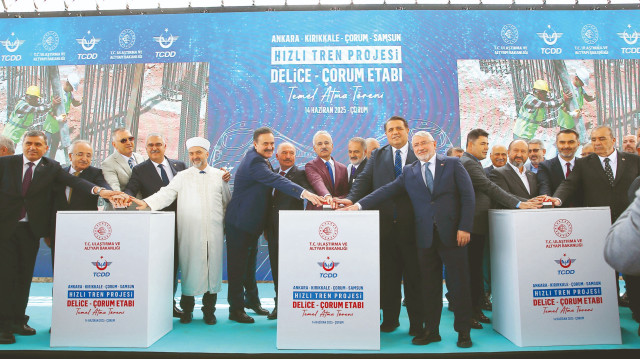 Ulaştırma ve Altyapı Bakanı Uraloğlu, “Ankara merkezli düşündüğümüzde Türkiye’nin kuzeyine yapılan ilk hızlı tren yolculuğu olarak tarihe geçecek” dedi