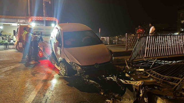 İskenderun'da meydana gelen trafik kazasında 4 kişi yaralandı.
