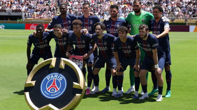 L'équipe du PSG avant le match du groupe B de la Coupe du Monde des clubs 2025 entre le Paris Saint-Germain FC et le Club Atlético de Madrid, au Rose Bowl Stadium, le 15 juin 2025 à Pasadena, Californie.