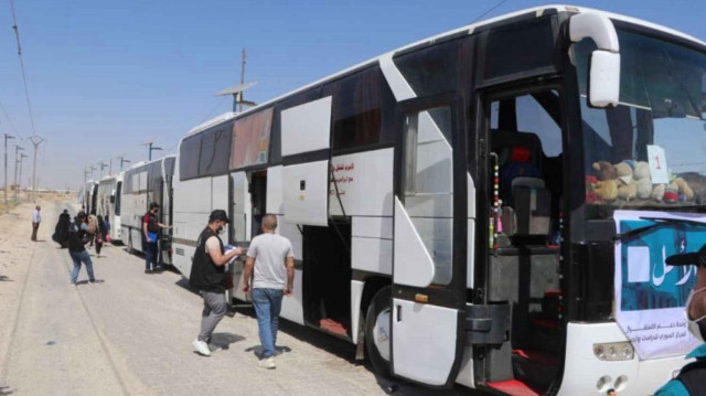 سوريا.. إجلاء 43 أسرة من مخيم "الهول" إلى حلب