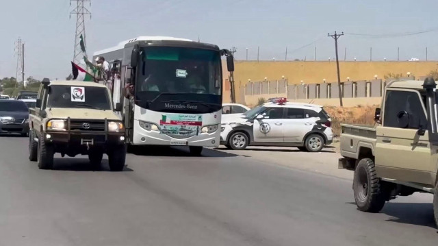 قياديان تونسيان: قوافل ستلتحق بالقافلة المغاربية لمساندتها في ليبيا