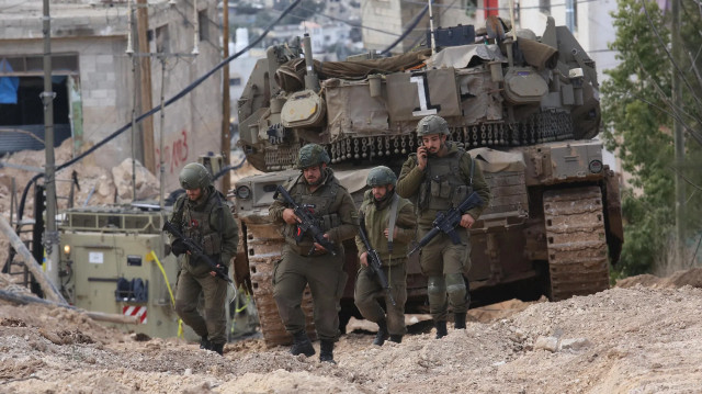 جيش الاحتلال يهدم منازل فلسطينية بمخيم جنين شمال الضفة الغربية