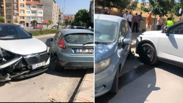 Kaza nedeniyle jipin vurduğu 3 araçta ciddi hasar oluştu.