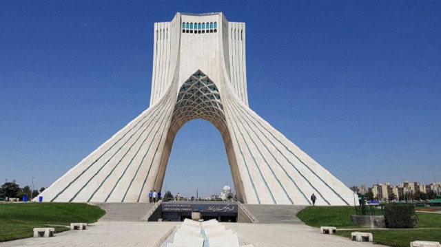 إيران تعلن توقف مجموعة في طهران تتجسس لصالح الموساد
