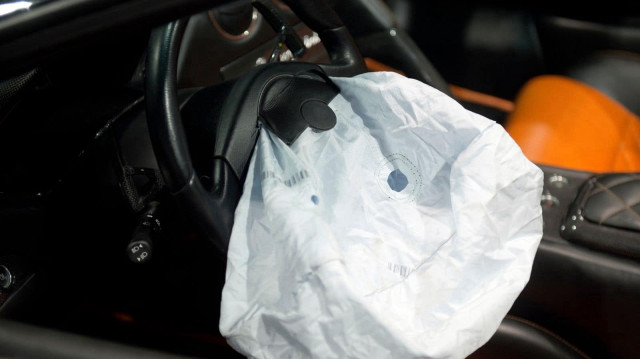 Le constructeur français exige l'immobilisation immédiate de 441.000 véhicules, après un accident mortel survenu à Reims impliquant un airbag défectueux de marque Takata.