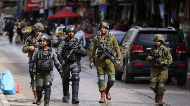 فيديو يوثق تنكيل جنود إسرائيليين بأطفال فلسطينيين قرب رام الله