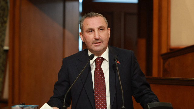 Sultanbeyli Belediye Başkanı Ali Tombaş AK Parti Grubu adına İstanbul Büyükşehir Belediye Meclisi’nde açıklamalarda bulundu.