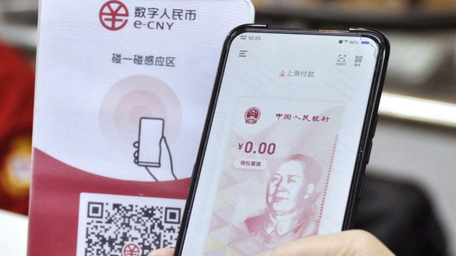 Pékin accélère l’internationalisation du e-CNY pour réduire la dépendance au dollar.