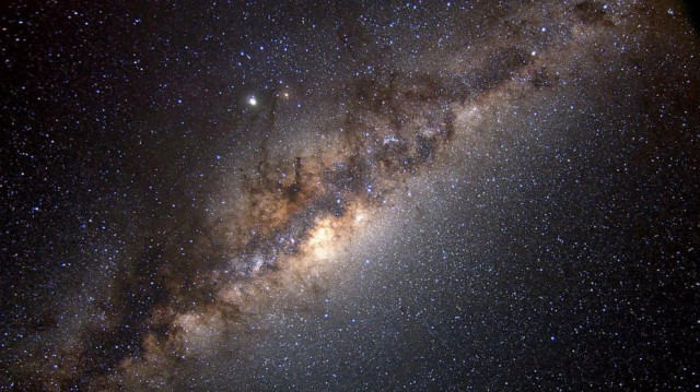 Il s'agit de la troisième planète de ce type identifiée à cette distance extrême, selon des chercheurs.